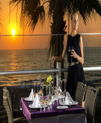 https://www.gezdirenfirsatlar.com/img/350x424/upload/urun/20211125-114532-1637829932-706934788.jpg