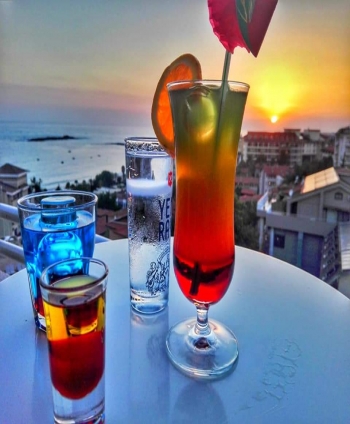 https://www.gezdirenfirsatlar.com/img/350x424/upload/urun/20210816-154942-1629118182-424888217.png