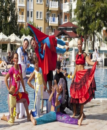 https://www.gezdirenfirsatlar.com/img/350x424/upload/urun/20210816-155845-1629118725-679123647.png