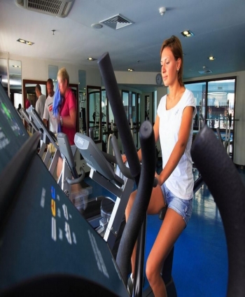 https://www.gezdirenfirsatlar.com/img/350x424/upload/urun/20211125-143417-1637840057-805279213.jpg